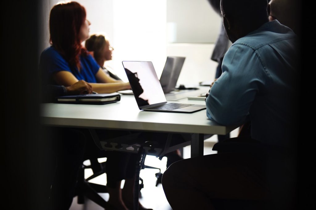 Personnes qui suivent une formation